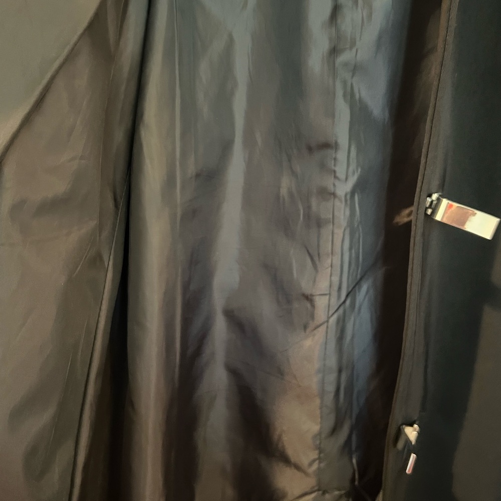 London fog hooded rain jacket in black. Small petite. - Picture 10 of 11